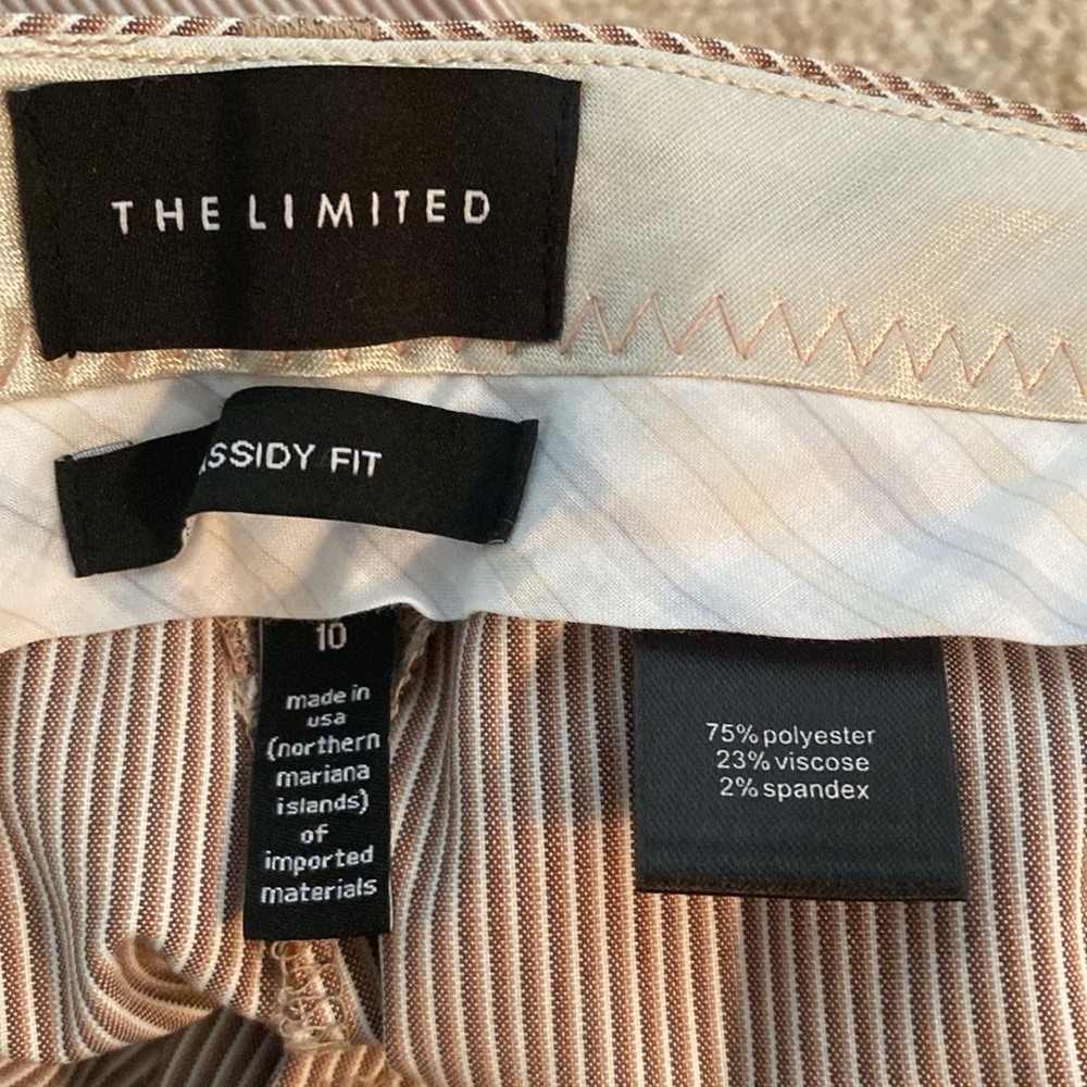 The limited NWT Cassidy fit super wide leg size 10 pants - Picture 5 of 11